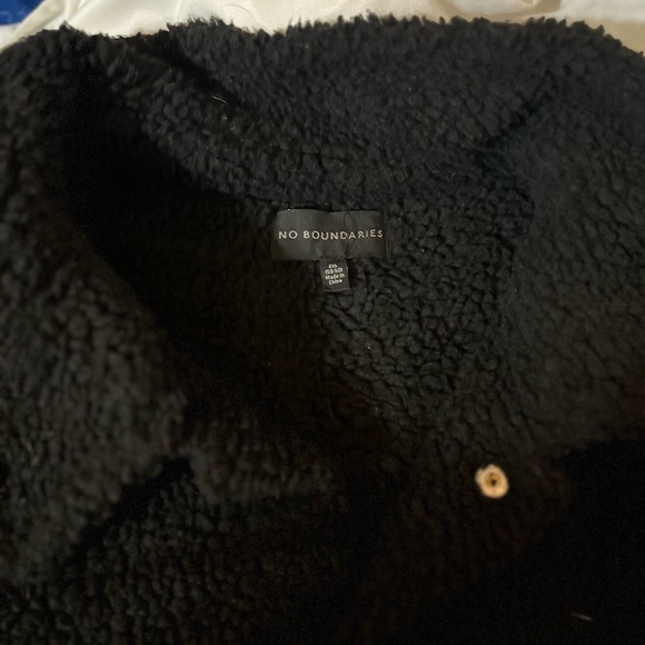 No Boundaries Fuzzy Coat - Picture 6 of 8